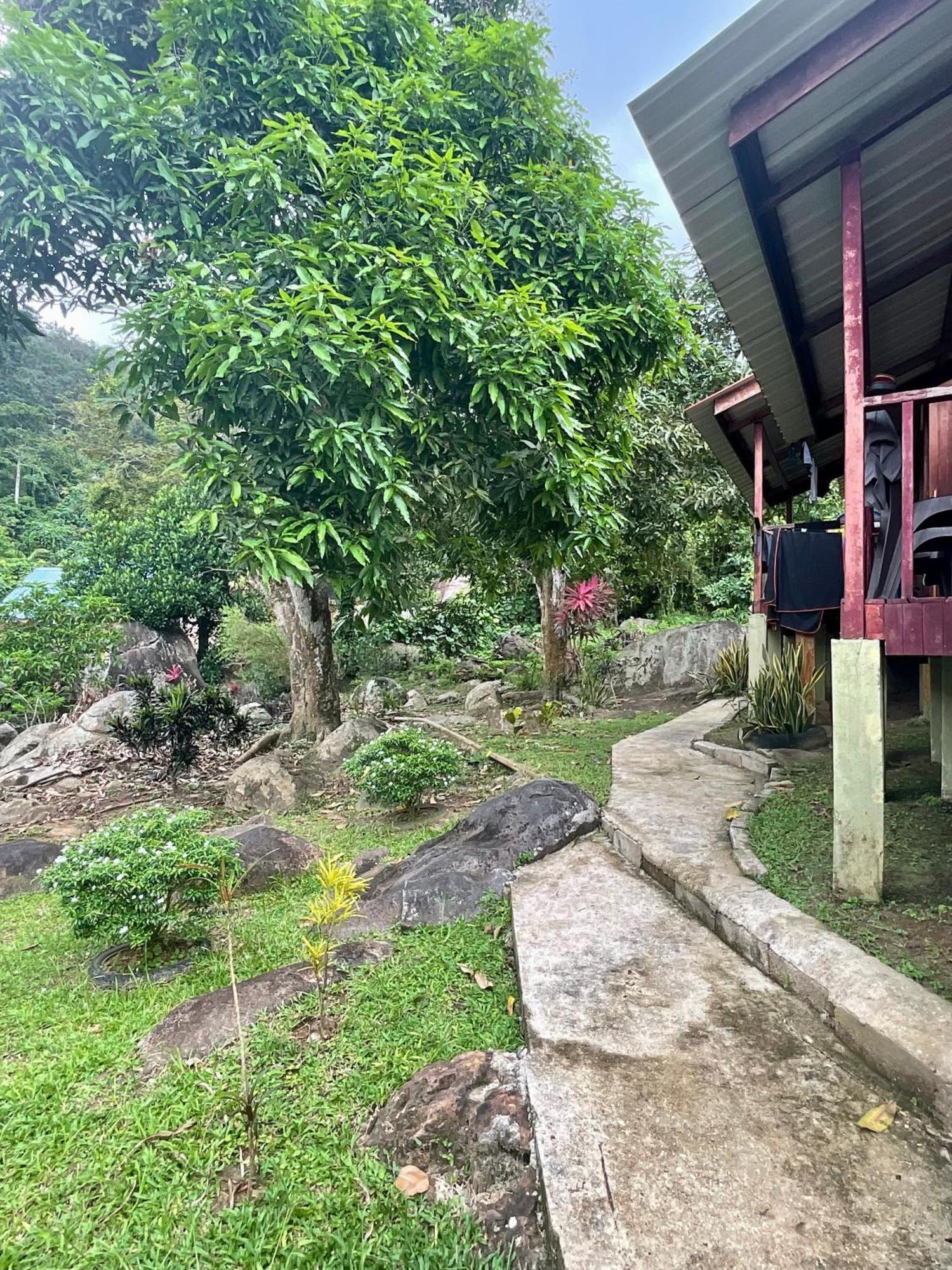Abc Chalet Tioman Kampong Ayer Batang ภายนอก รูปภาพ